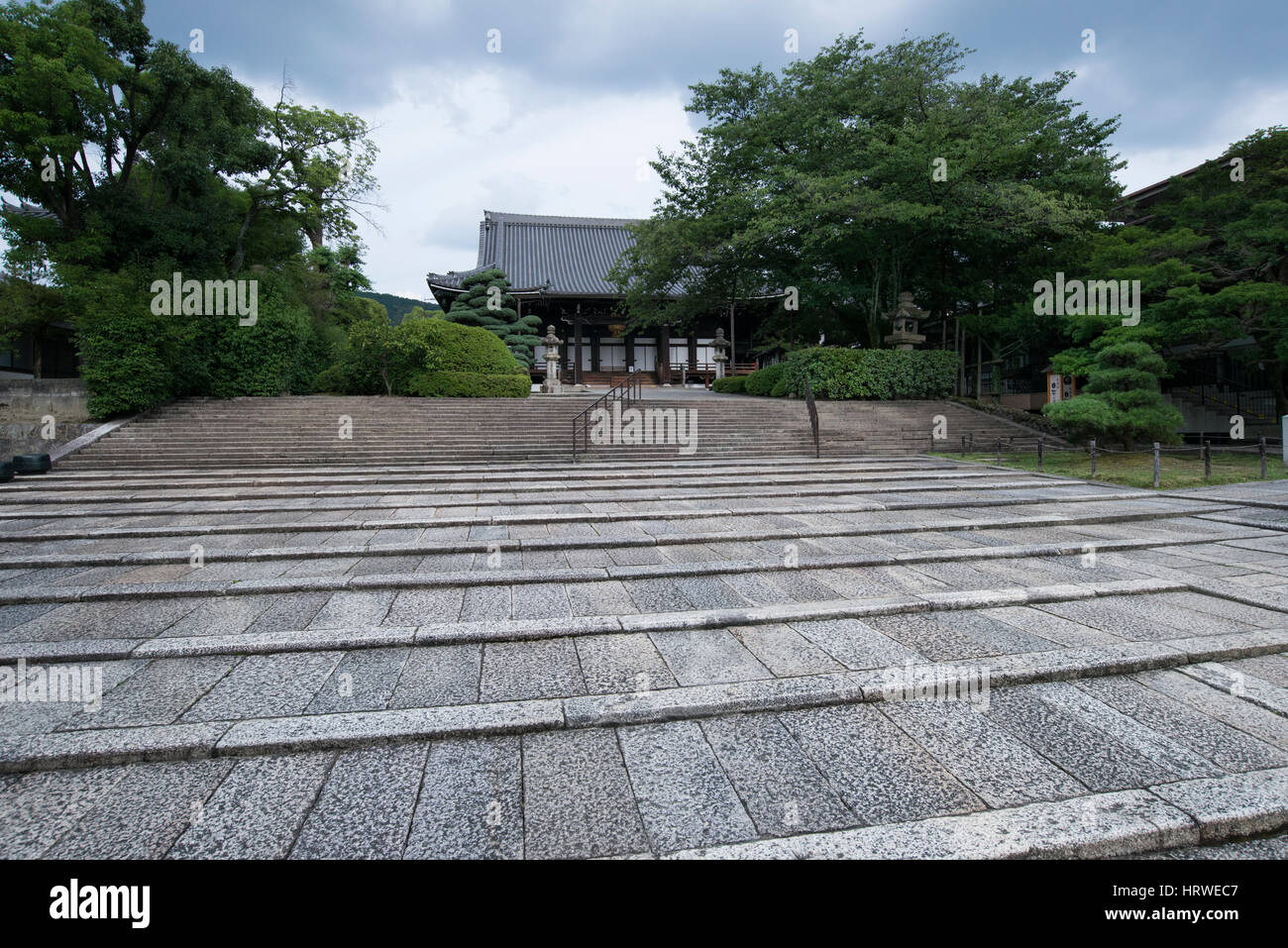 Nishi Hongan-ji, Kyoto appartengono a Jōdo Shinshū, (Shin Buddismo) una scuola di Pura Terra del buddismo: era costruire 1273 e fu trovata da monaco Shinran(11 Foto Stock