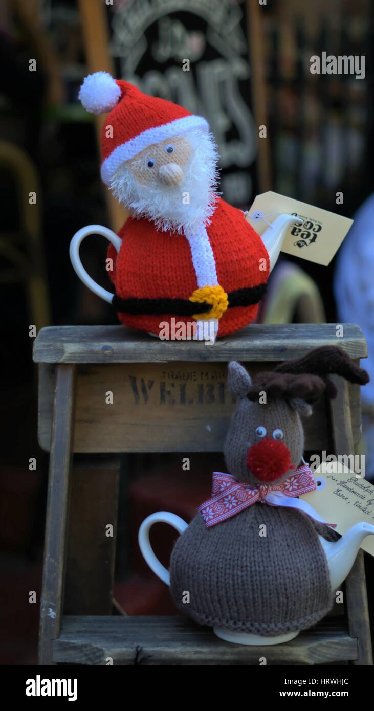 Teiera in accoglienti. Teiera in Santa Claus accogliente Foto Stock