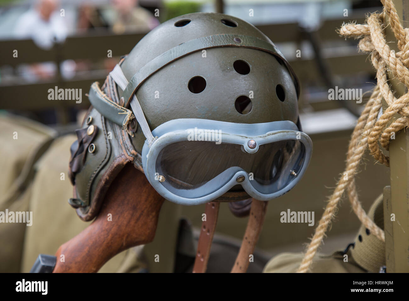 Durante la seconda guerra mondiale militare aviatore casco Foto stock -  Alamy