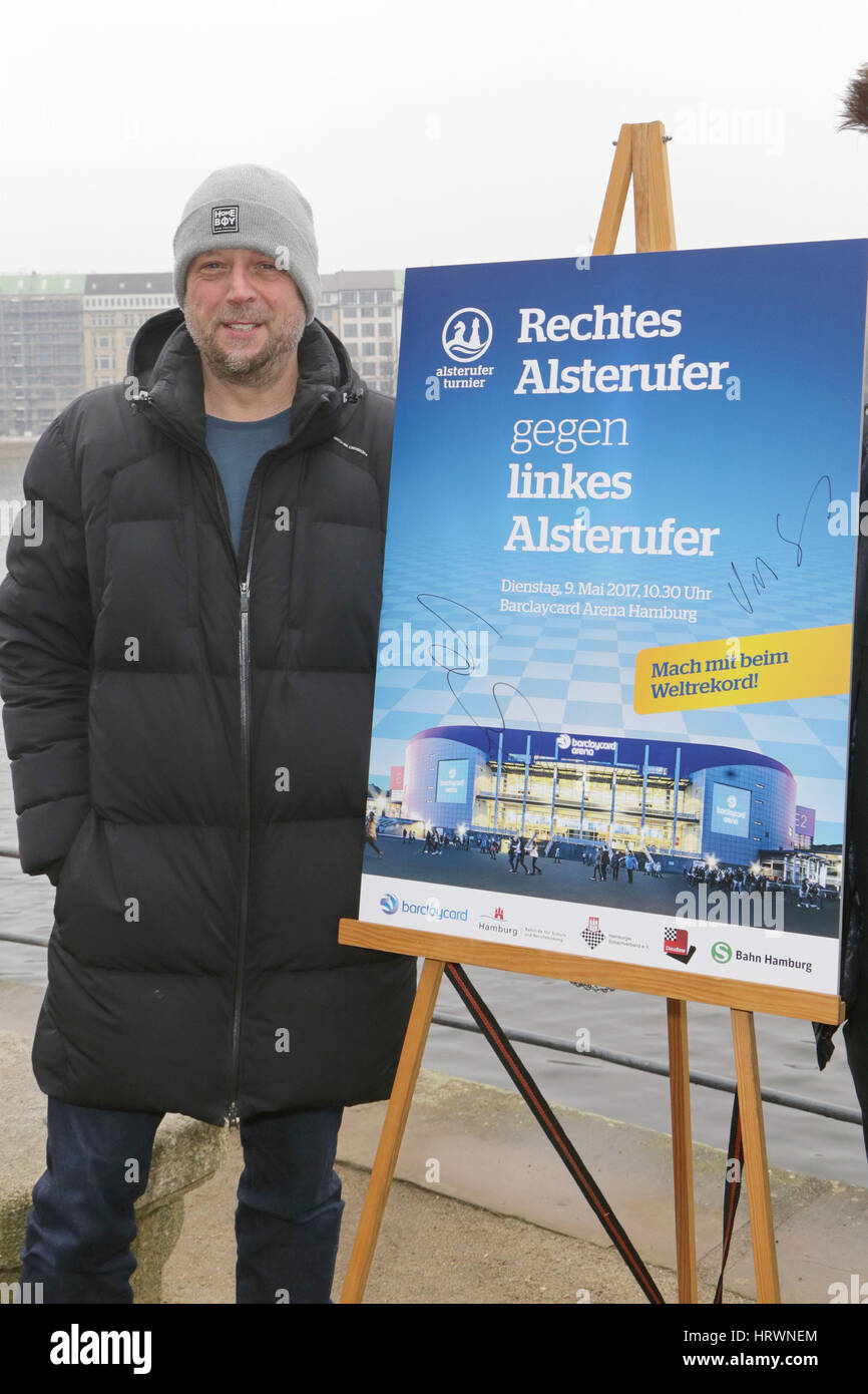 Smudo (membro della band tedesca Fanta4) presentando la Hamburg torneo di scacchi 'Team rechtes gegen linkes Alsterufer' a photocall. Dotato di: Smudo dove: Amburgo, Germania Quando: 02 Feb 2017 Foto Stock