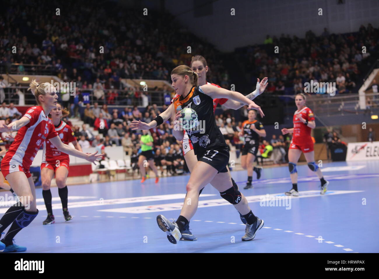 Bucarest, Romania. 3 Marzo, 2017. Donna EHF Champions League 2016-17, CSM Bucuresti vs RK Krim Mercator gioco di pallamano. Credito: Gabriel Petrescu/Alamy Live News Foto Stock