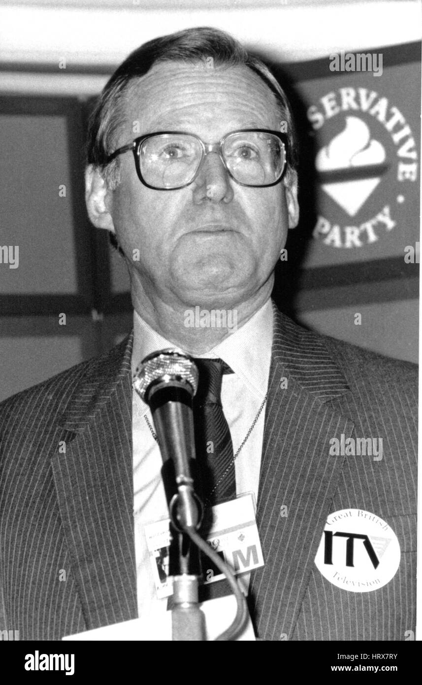 Bill Brown, direttore della televisione scozzese, parla a una frangia incontro presso il congresso del partito conservatore di Blackpool, in Inghilterra il 10 ottobre 1989. Foto Stock