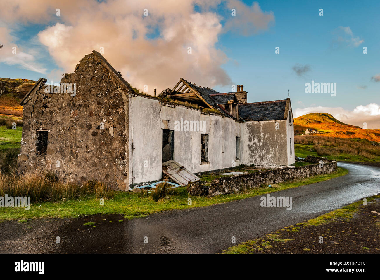 Fattoria abbandonata rovine da Struan Jetty, Isola di Skye in Scozia Foto Stock