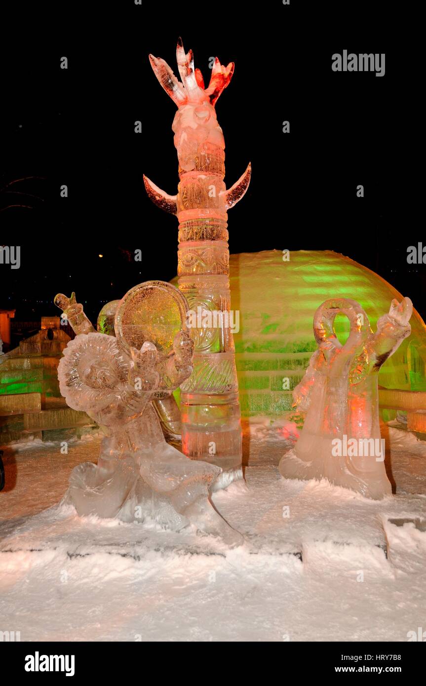 La mostra di sculture di ghiaccio nel parco Sokolniki. Mosca. La Russia. Adobe RGB Foto Stock