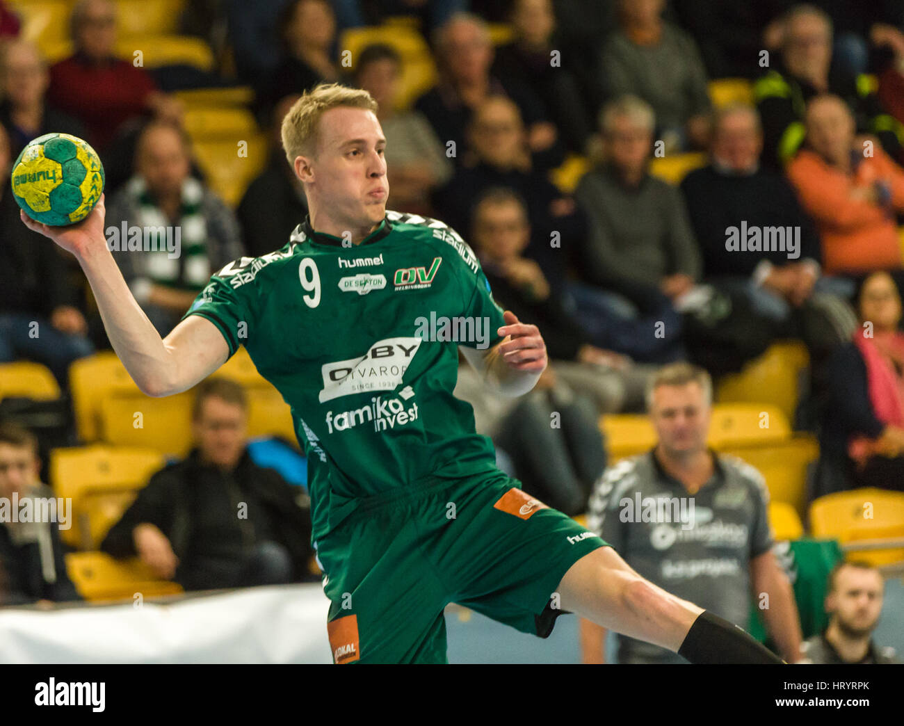 Foto da una coppa di pallanuoto in Höganäs, Svezia. Cup chiamato novembre cup ha avuto luogo a Sportcenter, Höganäs. Foto Stock