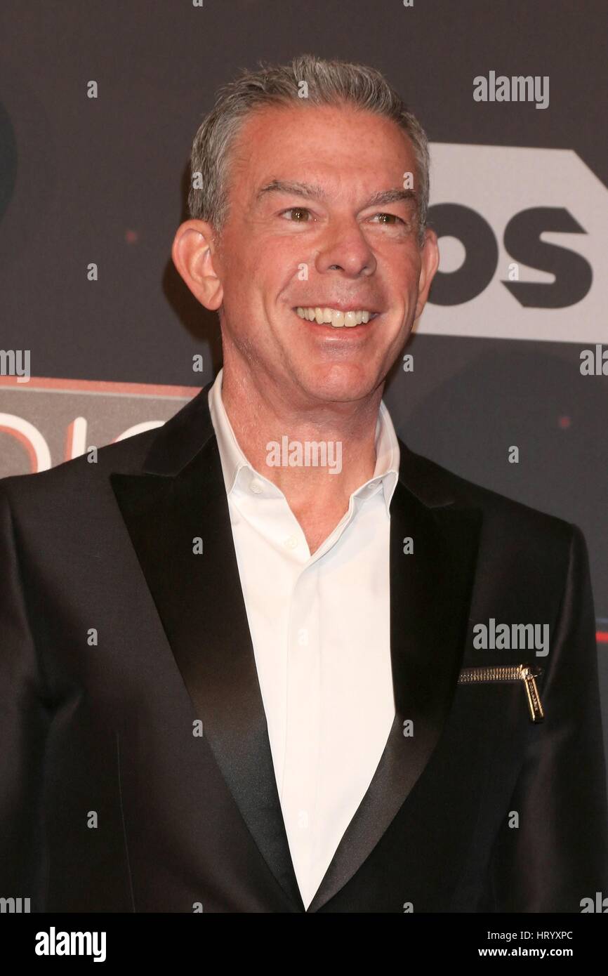 Inglewood, CA. Mar 5, 2017. Elvis Duran presso gli arrivi per il 2017 iHeartRadio Music Awards, il Forum, Inglewood, CA il 5 marzo 2017. Credito: Priscilla concedere/Everett raccolta/Alamy Live News Foto Stock