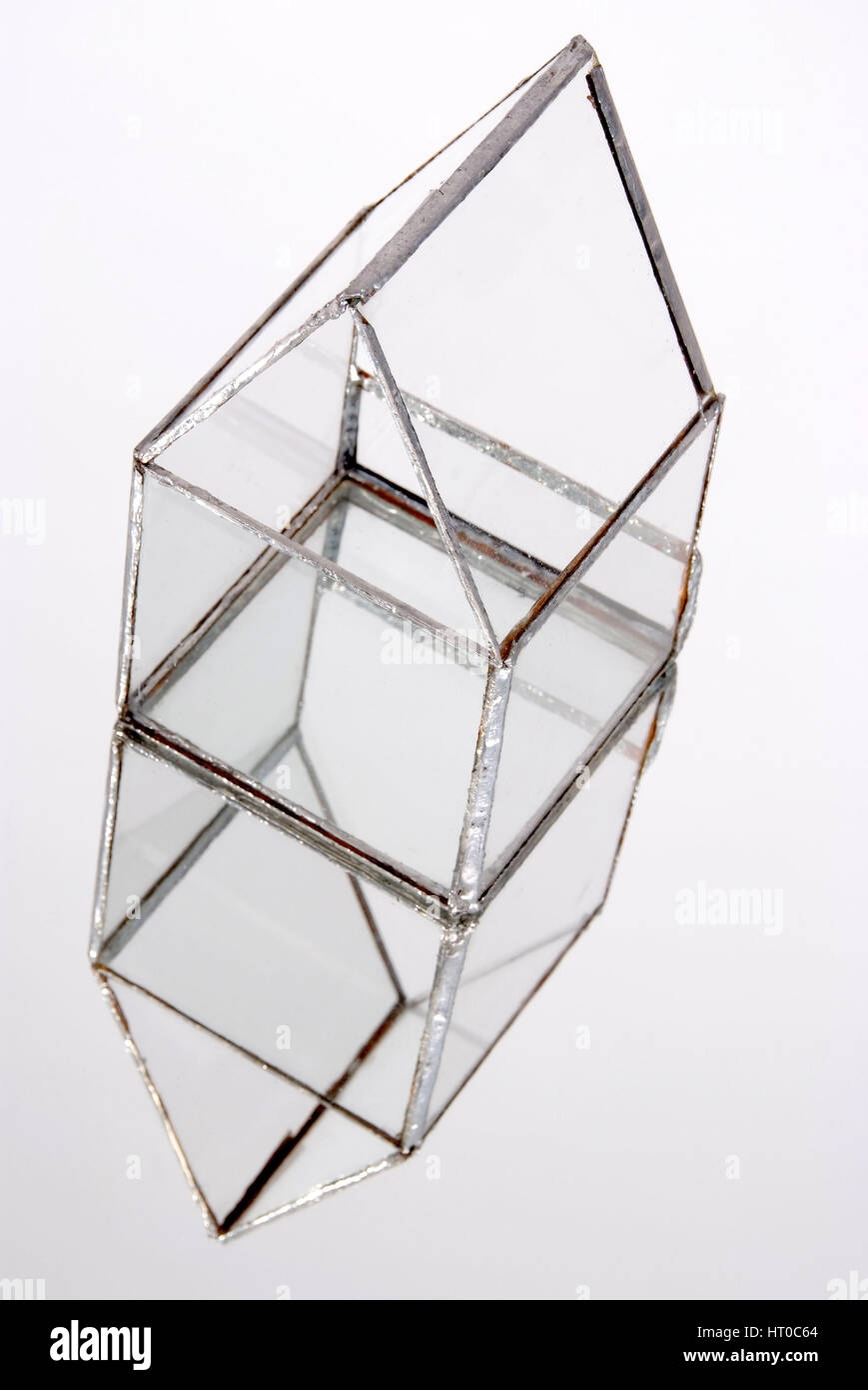 Glashaus mit Spiegelung - casa di vetro nella riflessione Foto Stock
