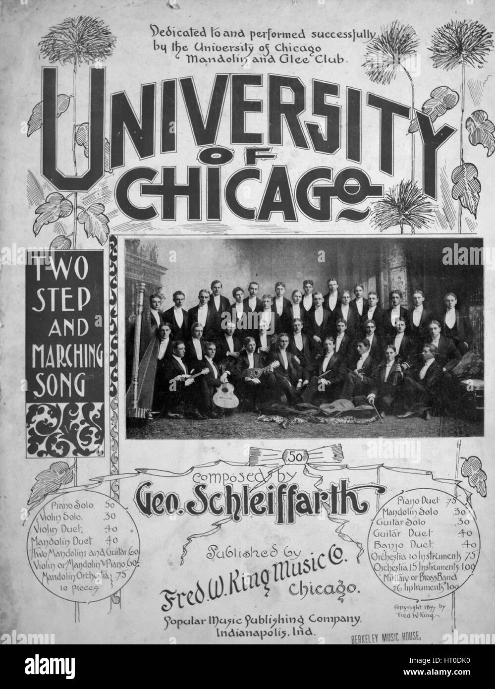 Foglio di musica immagine copertina della canzone 'Università di Chicago due step e marciando canzone [include la "Gamma Yell']', con paternitã originale note "lettura composta da Geo Schleiffarth', Stati Uniti, 1897. L'editore è elencato come "Fred. W. RE DELLA MUSICA Co.', la forma della composizione è 'da capo, con trio (trio serve come chorus; altre sezioni hanno molteplici versi)', la strumentazione è 'pianoforte e voce", la prima linea recita "proveniente da libri e lezioni drear, poco si cura di segna la prima linea del trio di amore con i suoi piaceri rende lo studente il battito cardiaco alto', e il illustrat Foto Stock