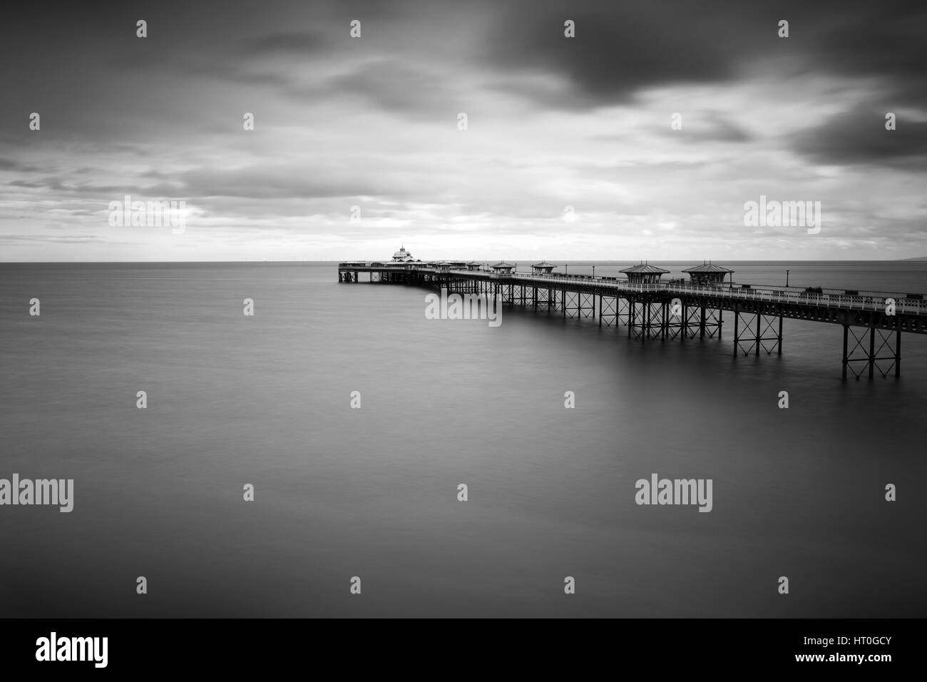 Fotografia di © Jamie Callister. Llandudno Pier, Conwy County, il Galles del Nord, 4 marzo 2017. Foto Stock