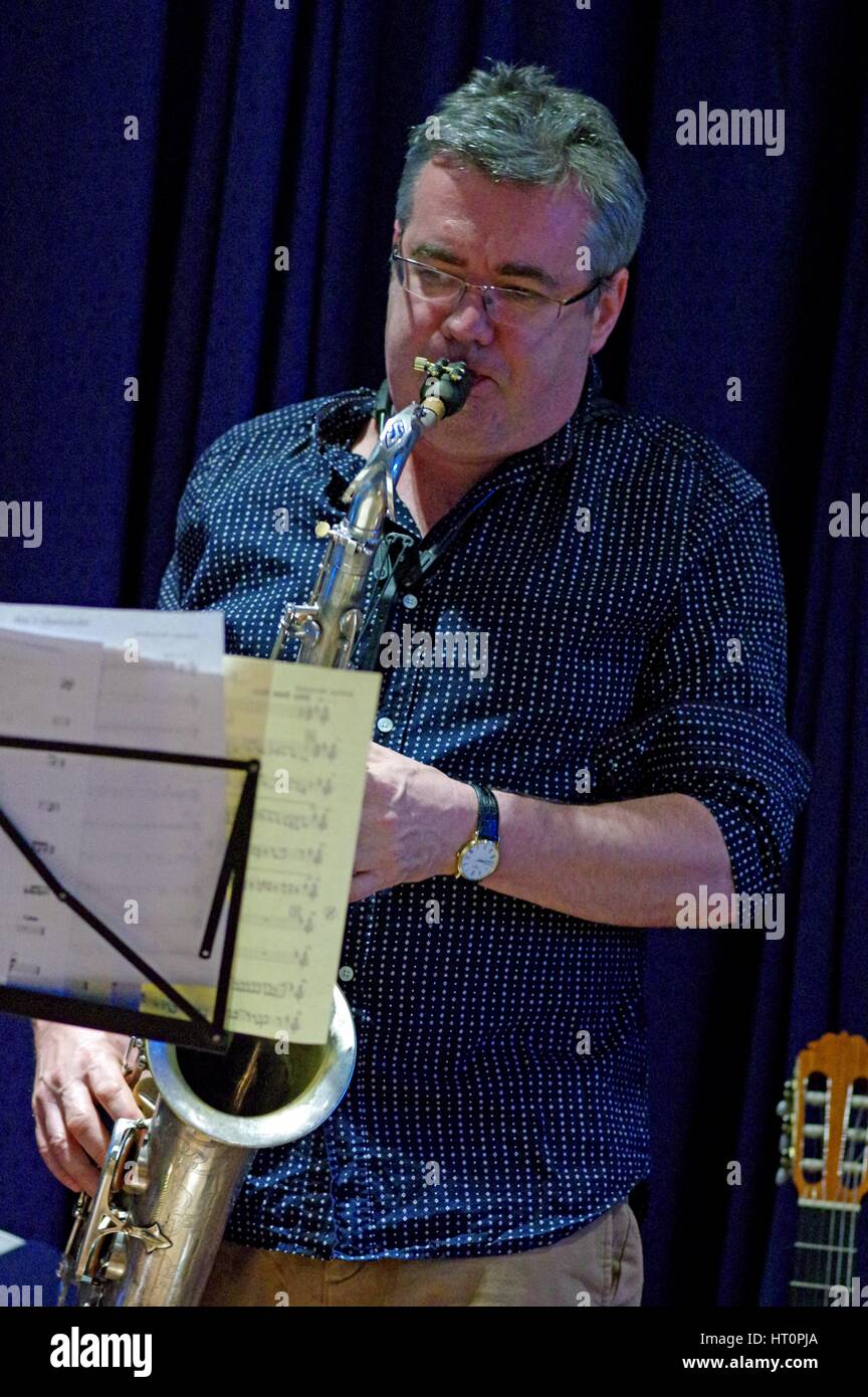 Mark Lockheart, Watermill Jazz Club, Dorking, Surrey, 2014. Artista: Brian O Connor. Foto Stock