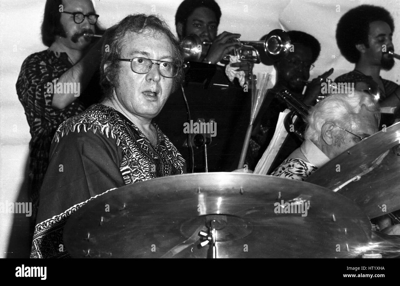 Mel Lewis, Ronnie Scott's, Soho, Londra, 1973. Artista: Brian O Connor. Foto Stock