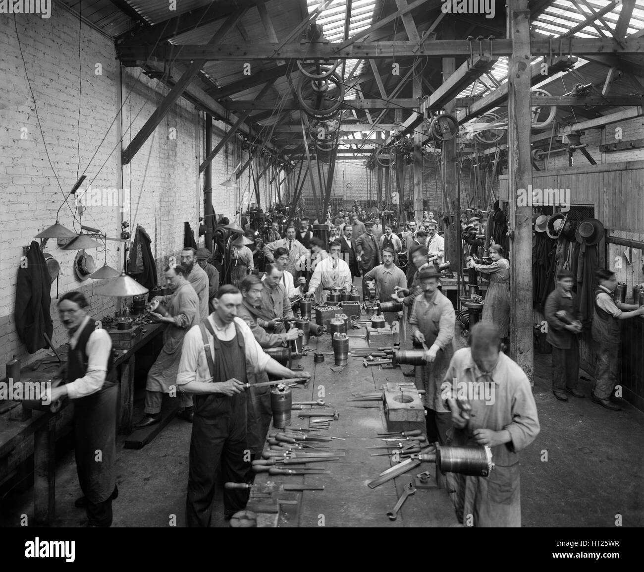 Munizione belga funziona, Clevedon Road, Barnes, Richmond, Londra, settembre 1918. Artista: Adolph Augusto Boucher. Foto Stock