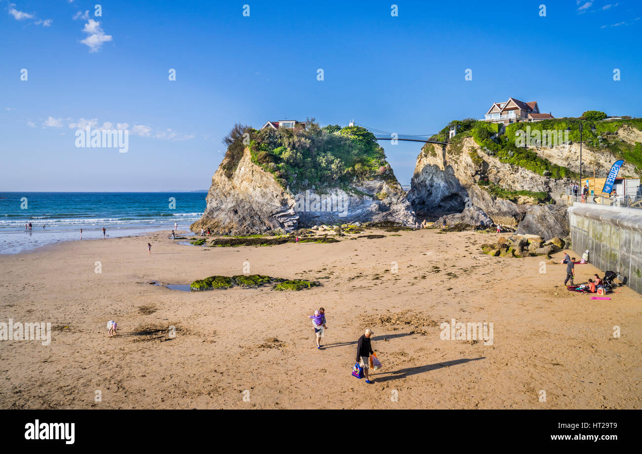 Regno Unito, Sud Ovest Inghilterra, Cornwall, Newquay, 'Casa in mare' su Towan isola a Towan Beach è collegata alla terraferma da un privato sus Foto Stock