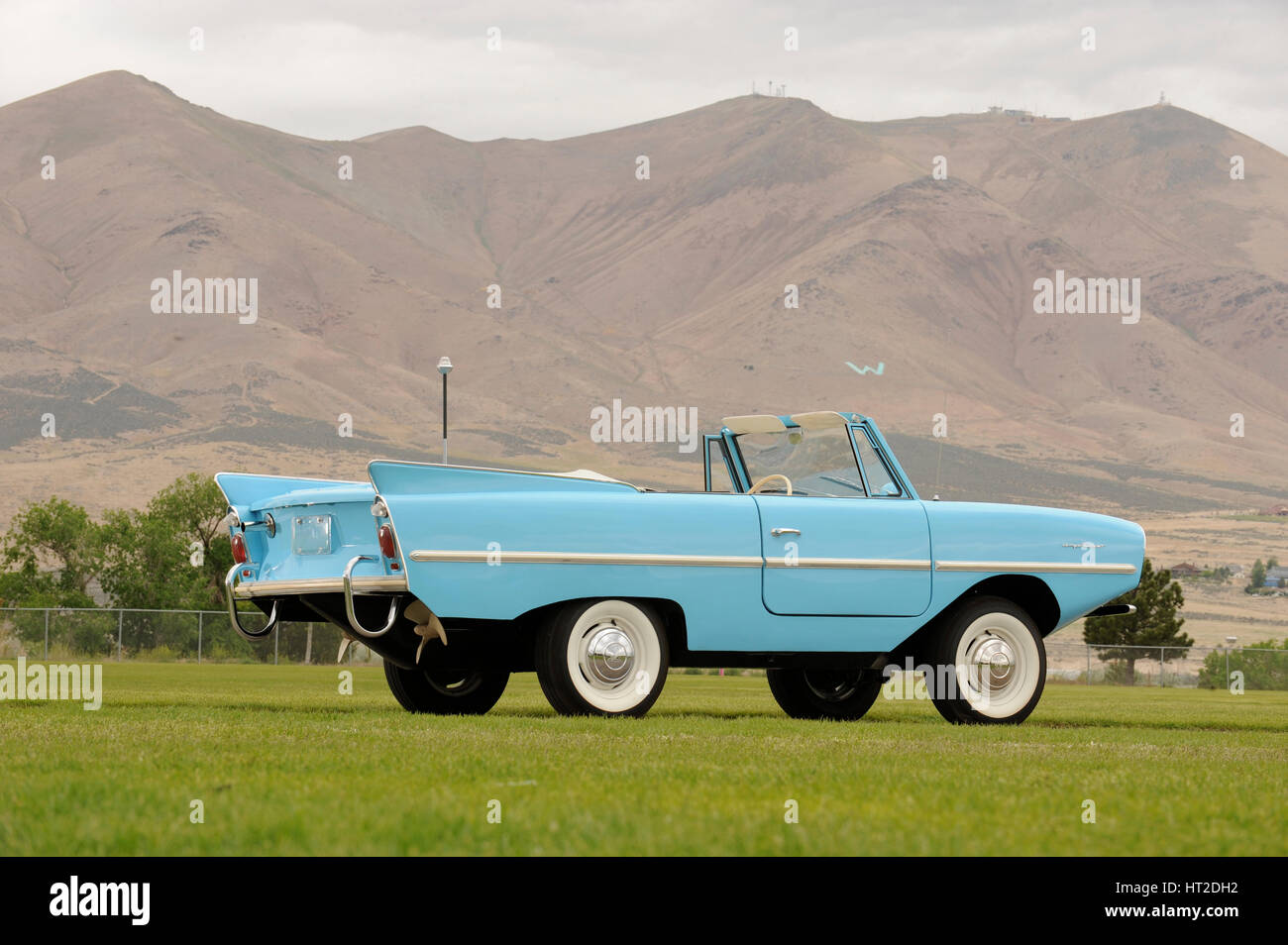 Amphicar 1966. Artista: Simon argilla. Foto Stock