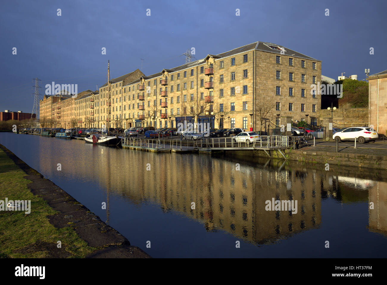 Speirs Wharf Glasgow canal e percorso del ciclo Foto Stock