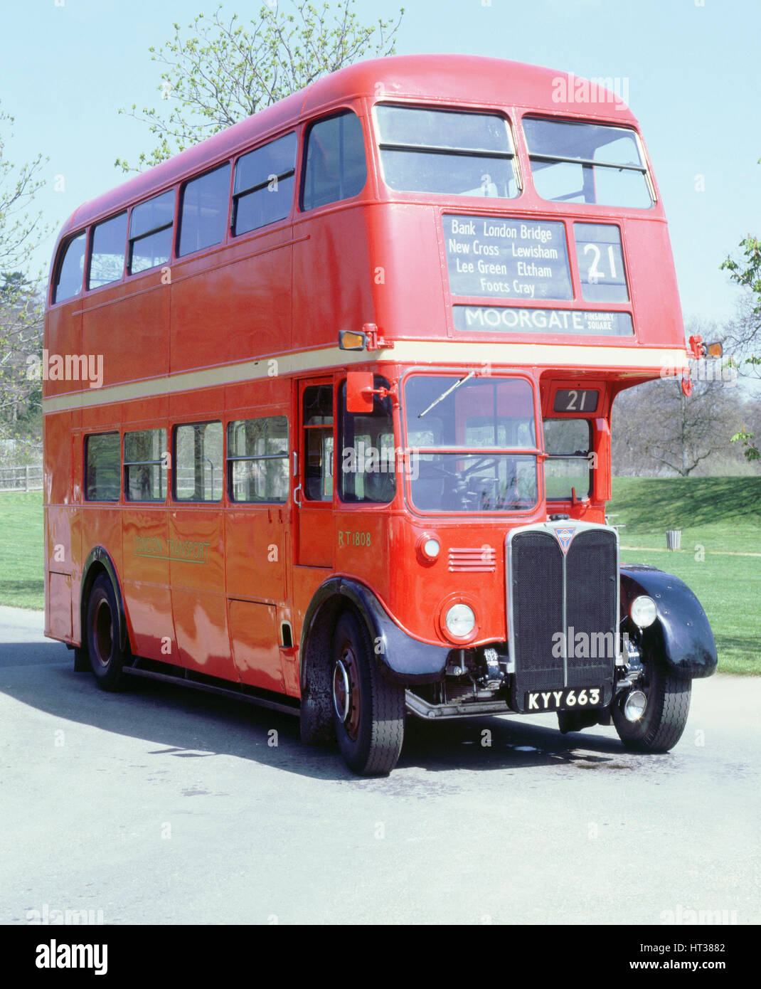 1950 RT AEC double decker bus londinese. Artista: sconosciuto. Foto Stock