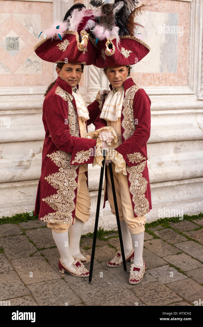 Due colleghi nel XVIII secolo il costume, Venezia, Italia, 2017. Foto Stock