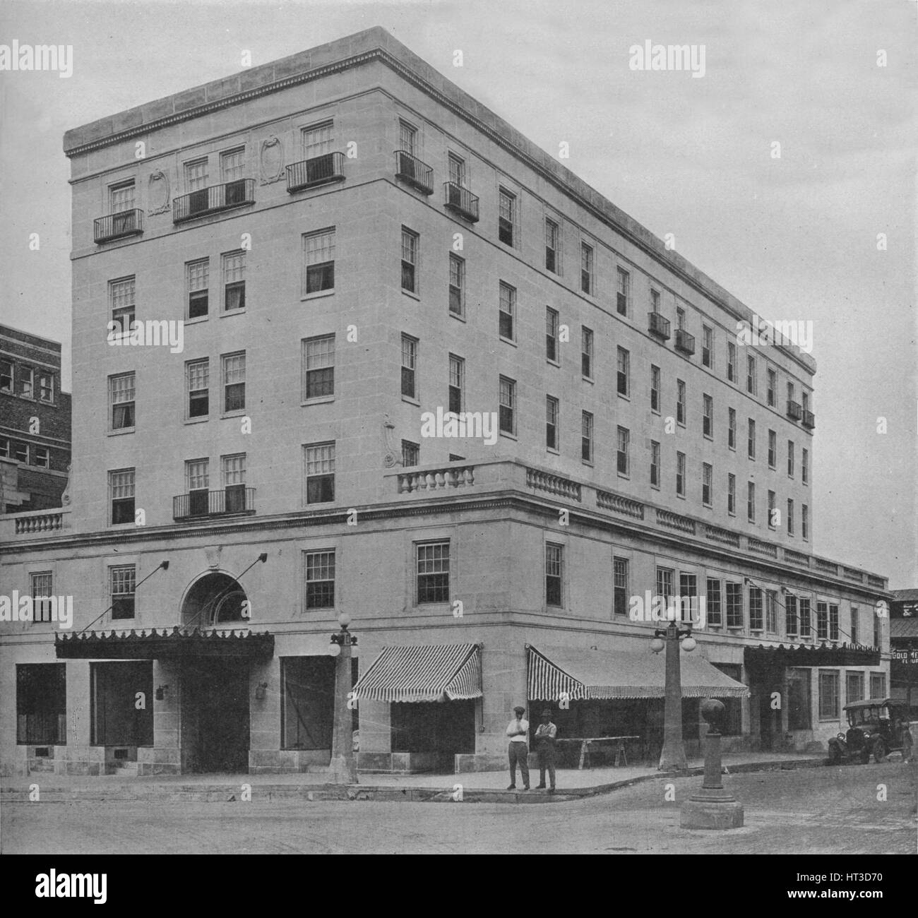 Generale vista esterna, Graystone Hotel, Bedford, Indiana, 1923. Artista: sconosciuto. Foto Stock
