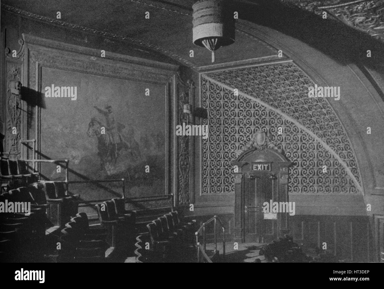 Dettaglio, decorazioni a parete nella galleria, teatro di Roosevelt, Chicago, Illinois, 1925. Artista: sconosciuto. Foto Stock