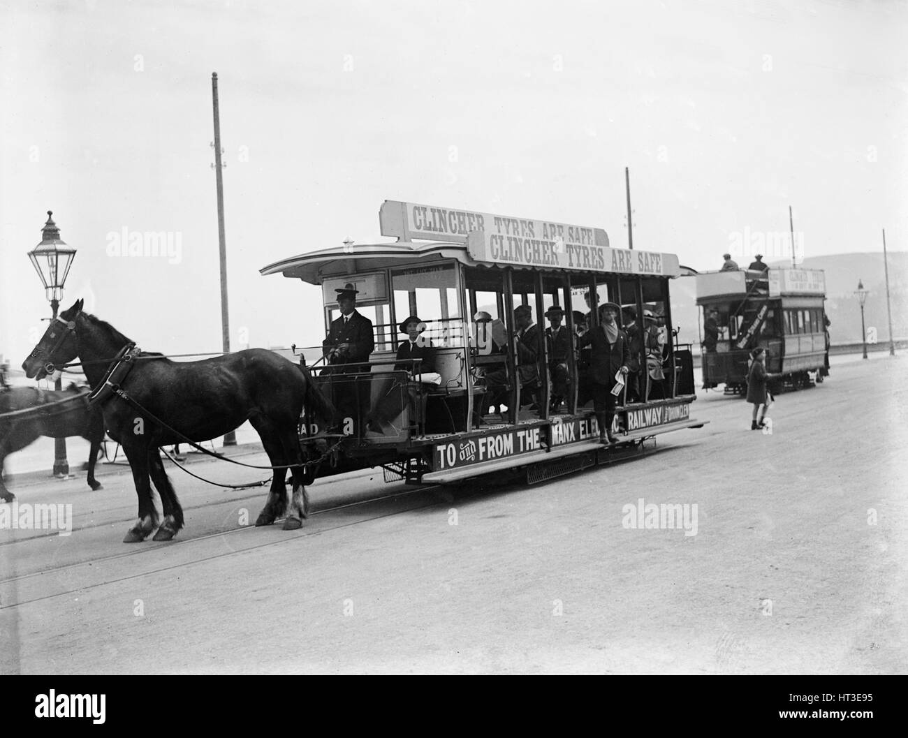 Bus di cavallo al RAC TT race, Isola di Man, 10 giugno 1914. Artista: Bill Brunell. Foto Stock
