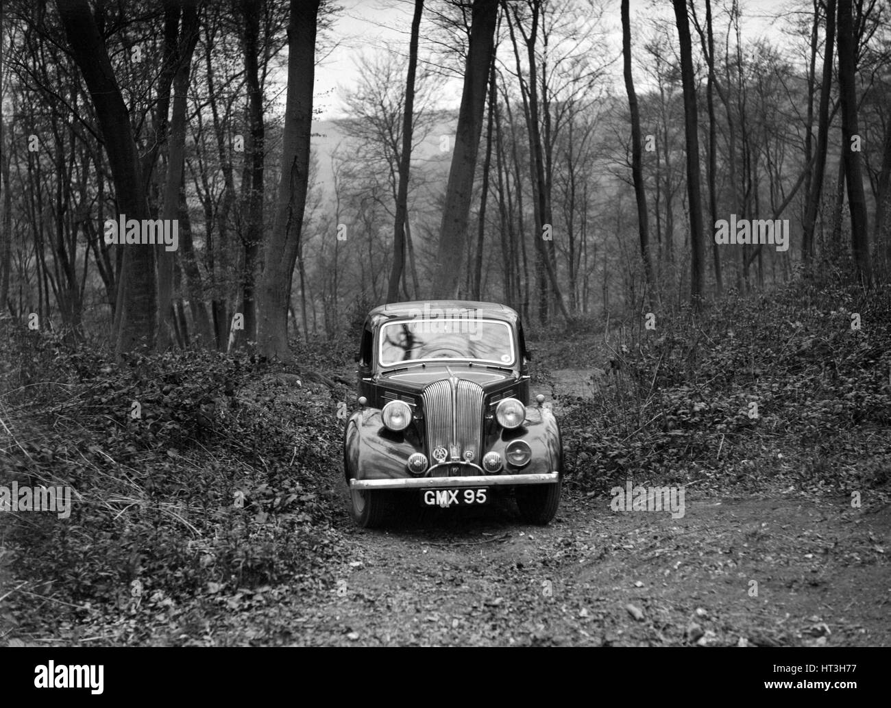 Standard dodici volanti allo standard dei proprietari di auto Club contee del sud di prova, 1938. Artista: Bill Brunell. Foto Stock