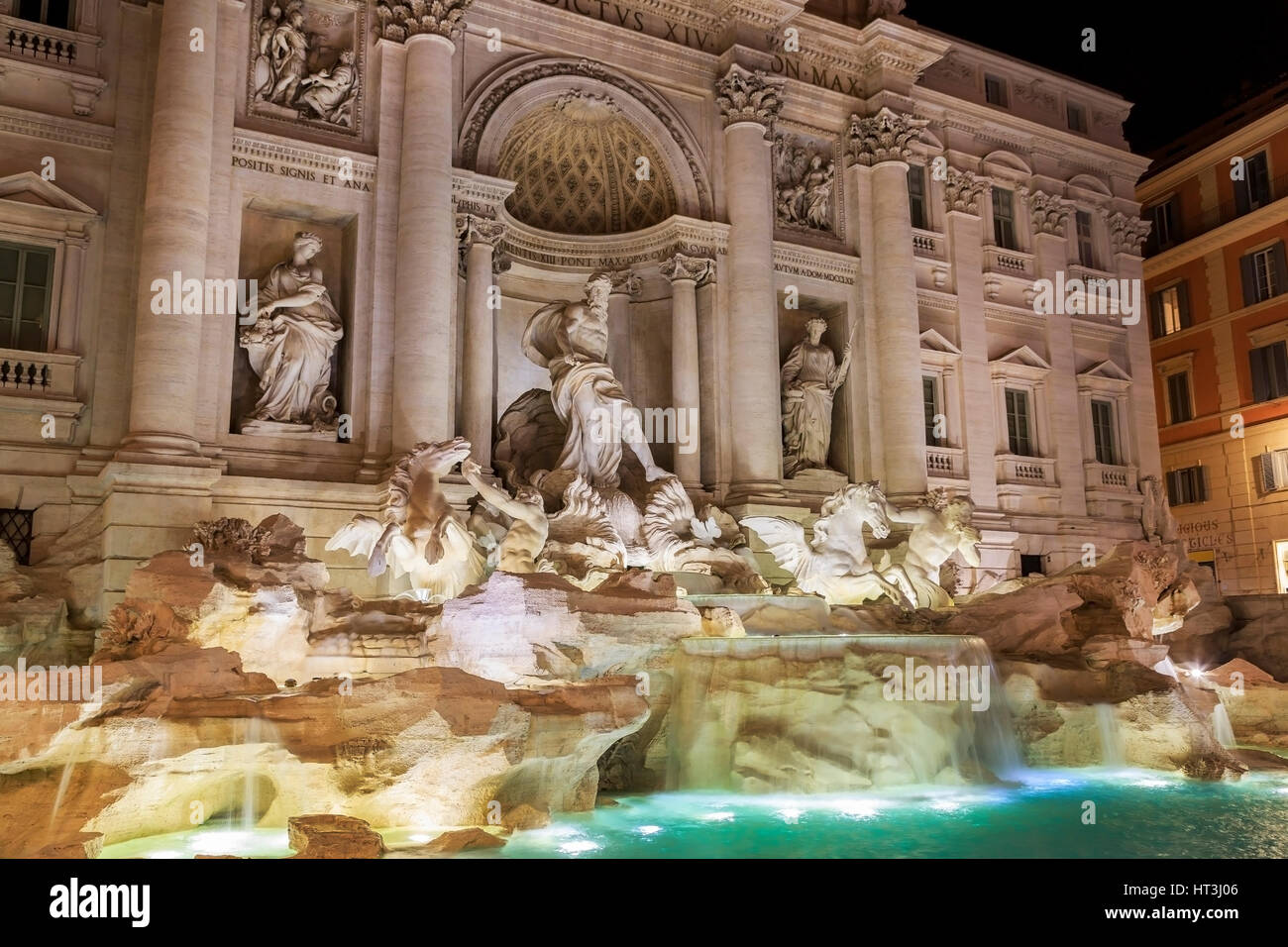 Fontana di Trevi a Roma: storia e curiosità della fontana più famosa di
