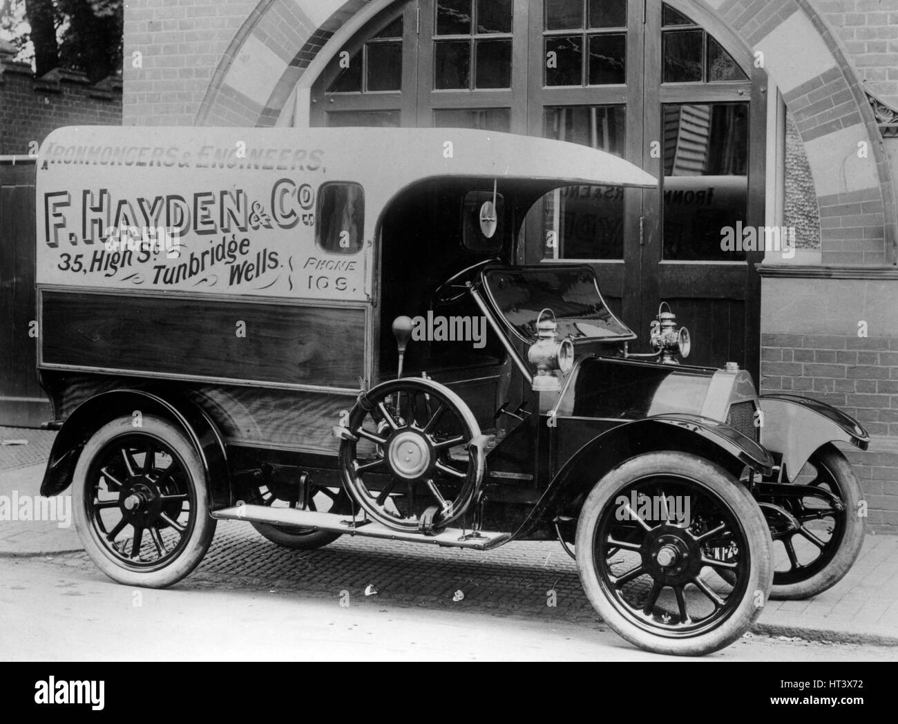 1914 Belsize 10-12hp van Artista: sconosciuto. Foto Stock