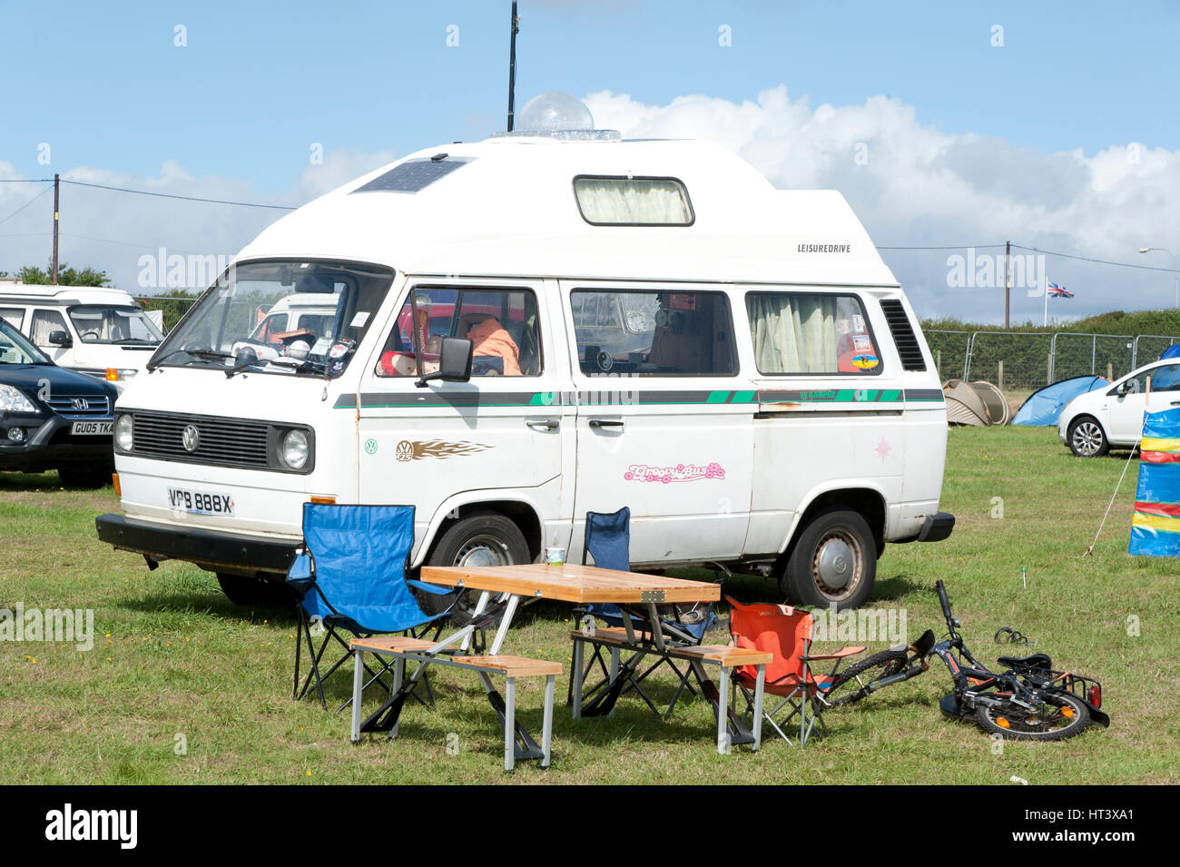 Volkswagen camper van a V Dub evento dell'isola, Isola di Wight 2013 Artista: sconosciuto. Foto Stock