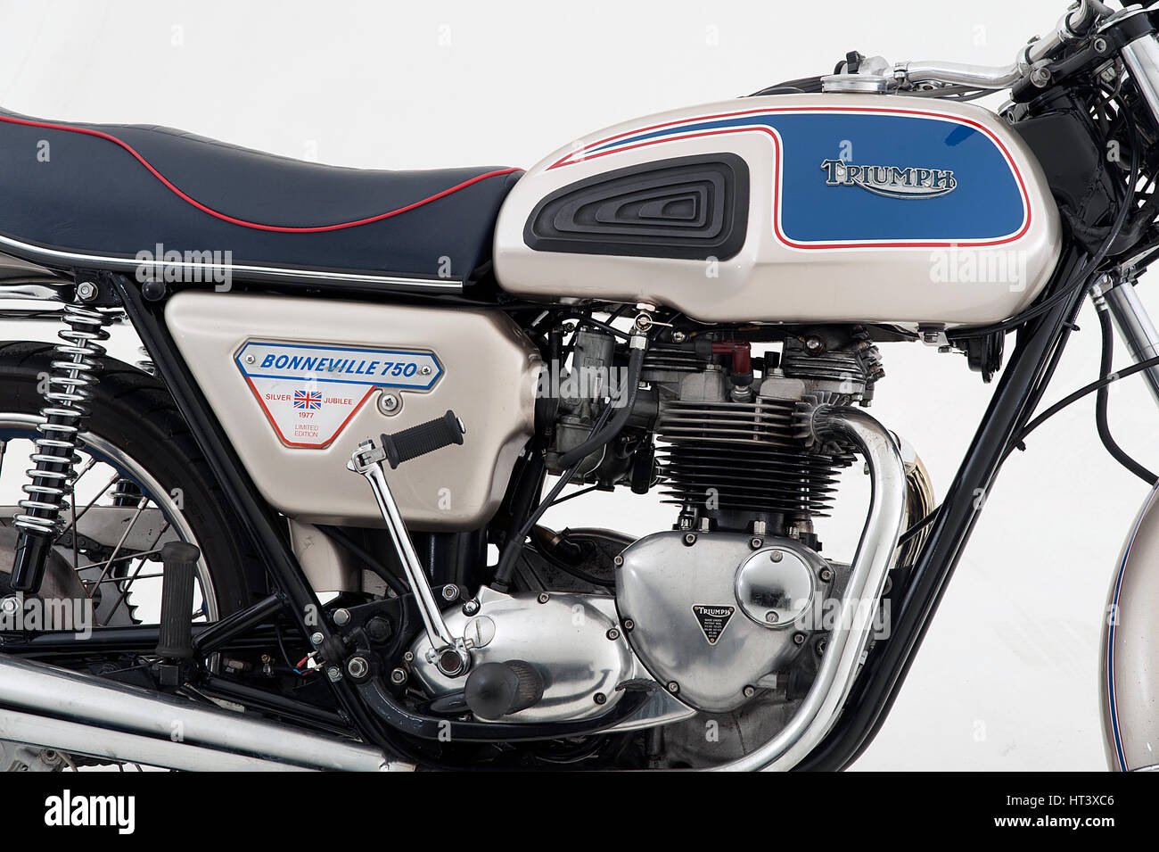 1977 Triumph Bonneville 750 Giubileo Artista: Sconosciuto Foto Stock - Alamy