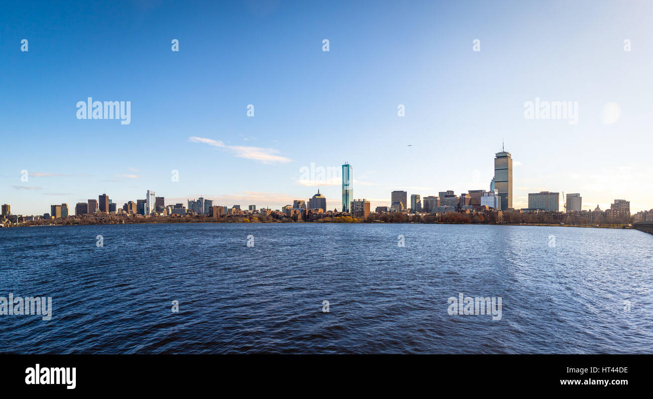 Skyline di Boston e Charles River visto da Cambridge - Massachusetts, STATI UNITI D'AMERICA Foto Stock