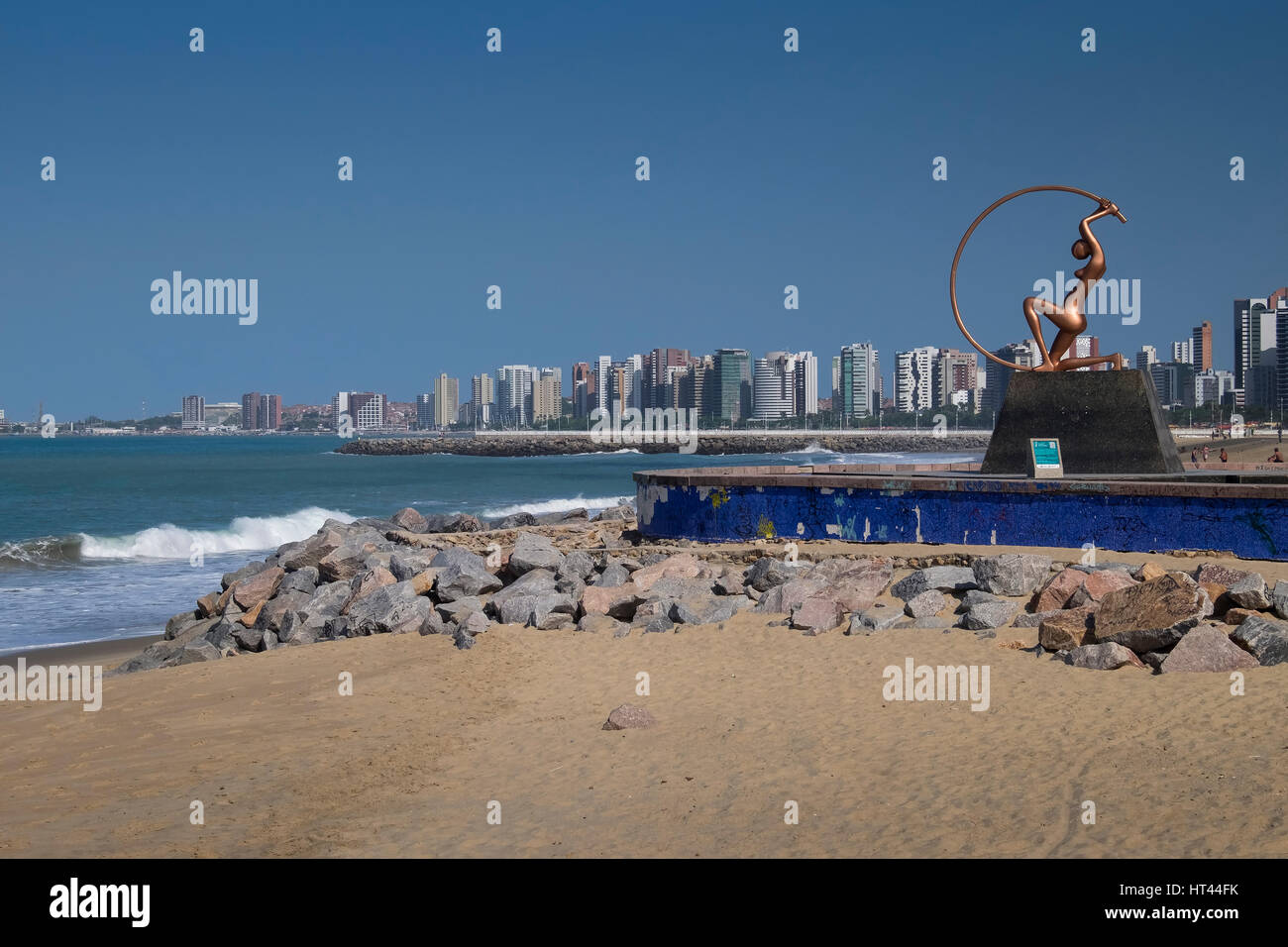 Irecema statua virtuale su Praia de Iracema beach, Fortaleza, Stato di Ceará, Brasile, Sud America Foto Stock