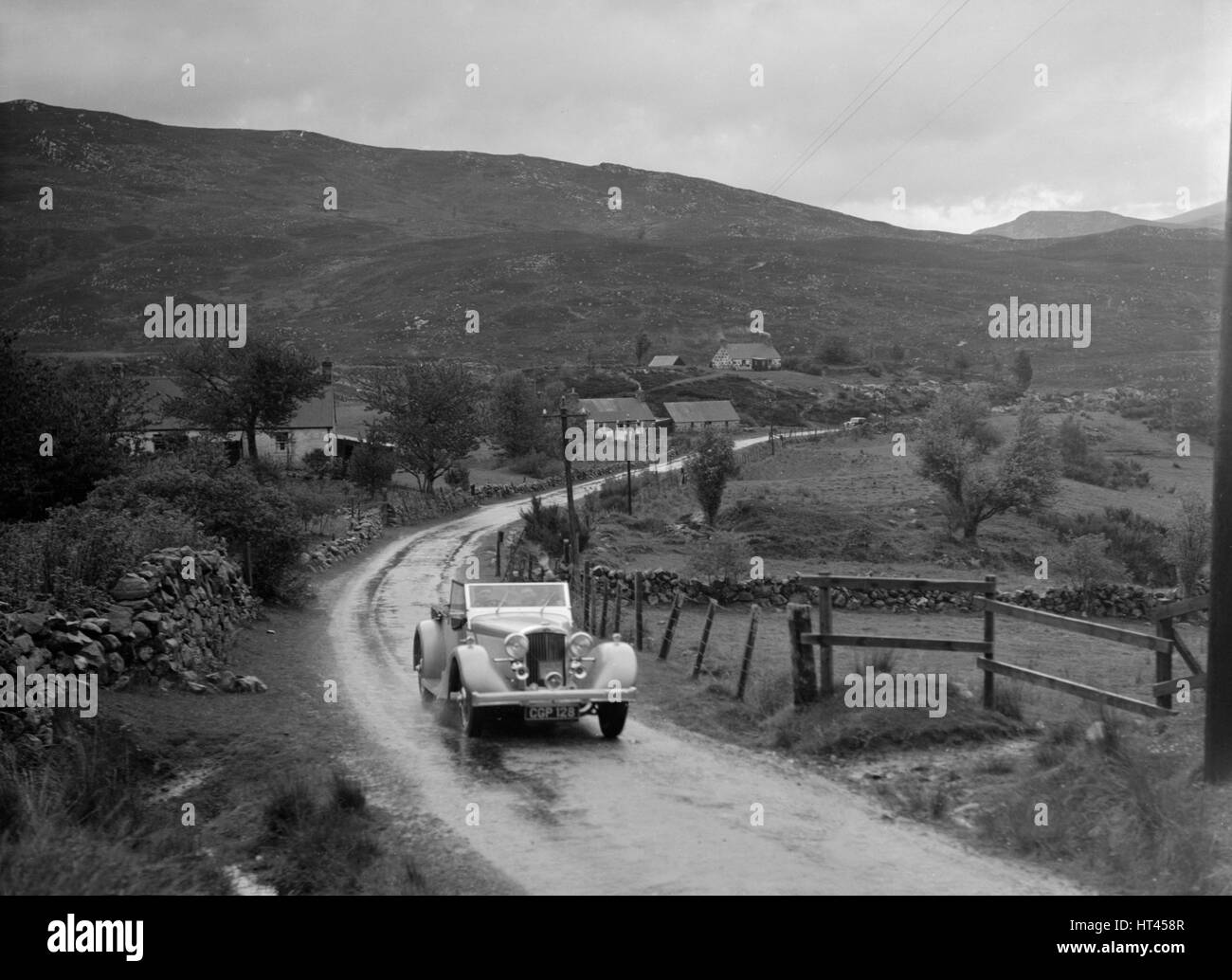 Talbot di D Melvin competere trovanella RSAC rally scozzese, 1936. Artista: Bill Brunell. Foto Stock