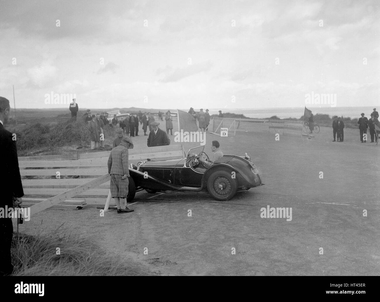 Riley competere nel RSAC rally scozzese, 1934. Artista: Bill Brunell. Foto Stock