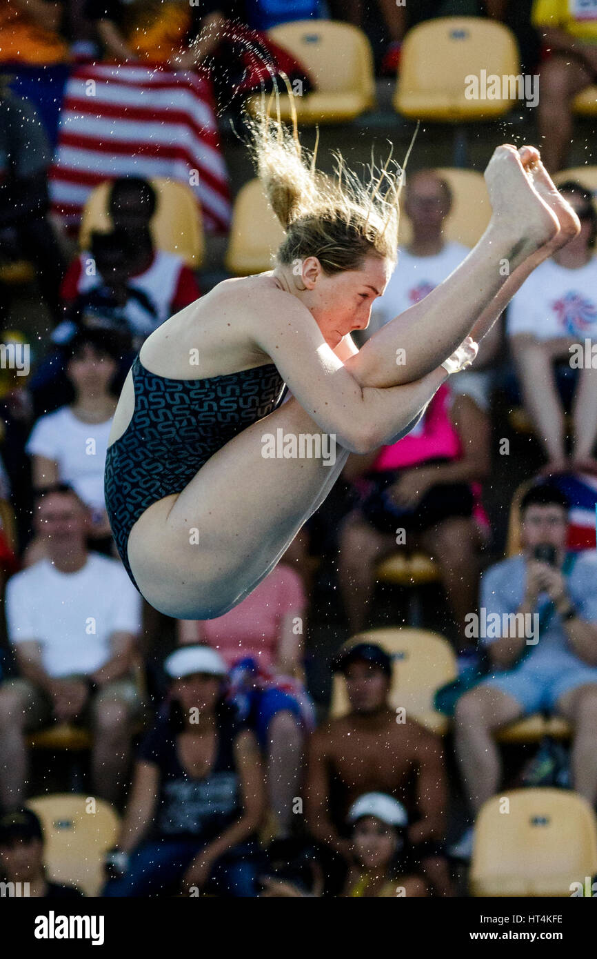 Rio de Janeiro, Brasile. 18 agosto 2016 Ganna Krasnoshlyk (UKR) compete in donne piattaforma subacquea 10m a preliminare del 2016 Olimpiadi estive. Foto Stock