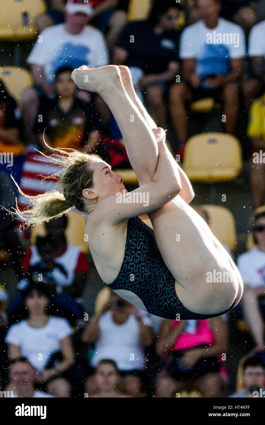 Rio de Janeiro, Brasile. 18 agosto 2016 Ganna Krasnoshlyk (UKR) compete in donne piattaforma subacquea 10m a preliminare del 2016 Olimpiadi estive. Foto Stock