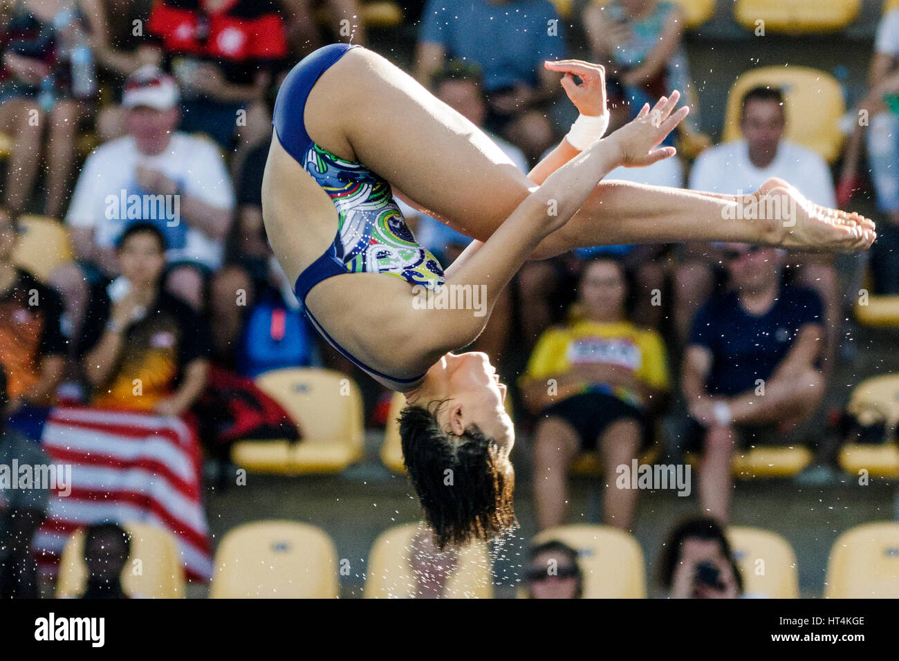 Rio de Janeiro, Brasile. 18 agosto 2016 Qian Ren (CHN) compete in donne piattaforma subacquea 10m a preliminare del 2016 Olimpiadi estive. ©Paul J. Foto Stock