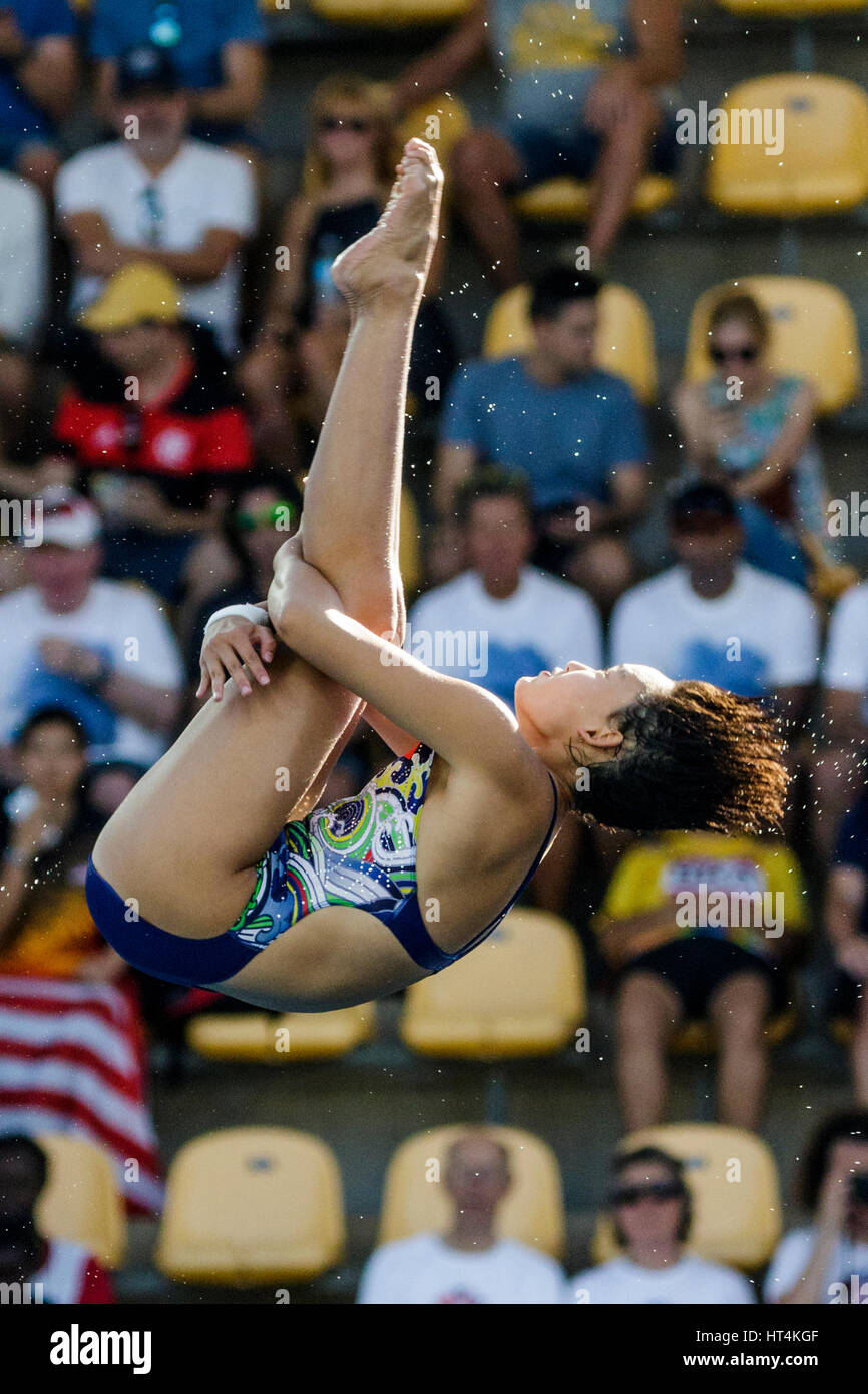 Rio de Janeiro, Brasile. 18 agosto 2016 Qian Ren (CHN) compete in donne piattaforma subacquea 10m a preliminare del 2016 Olimpiadi estive. ©Paul J. Foto Stock