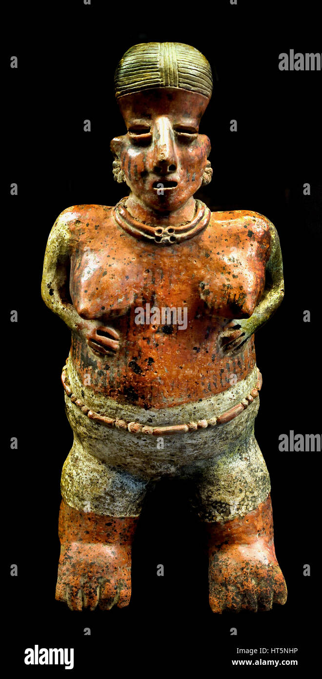 Creta figura Messico Nayarit (cultura) 54,7 x 23 x 17,5 cm Nayarit Cultura Classic Messico - Maya - Maya Mesoamerican - Pre colombiana civiltà America centrale ( 2600 BC - 1500 AD ) American Foto Stock