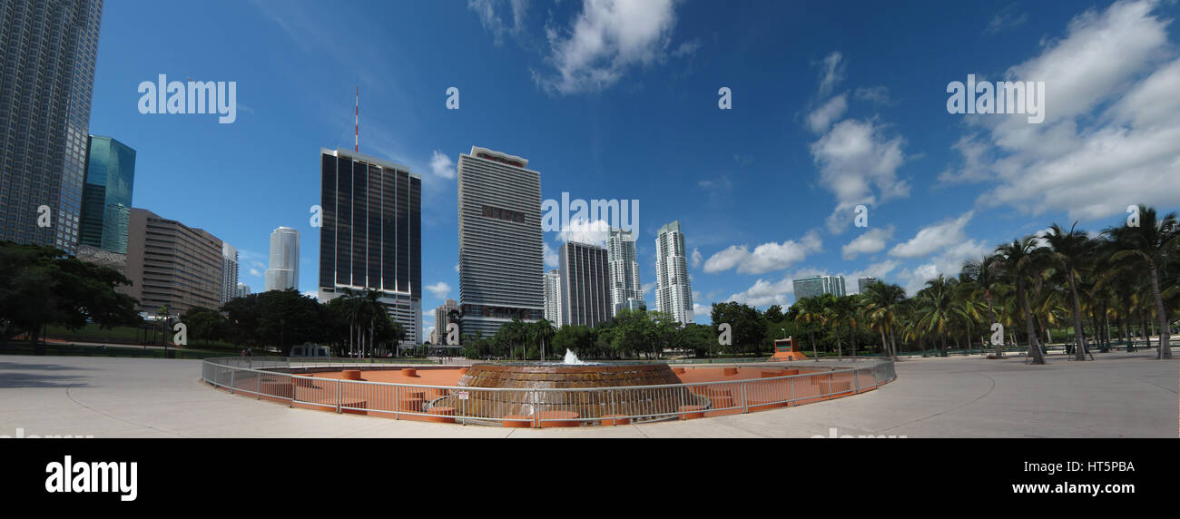 Bayfront Park e Biscayne Boulevard skyline, Down Town Miami, Florida, Stati Uniti Foto Stock