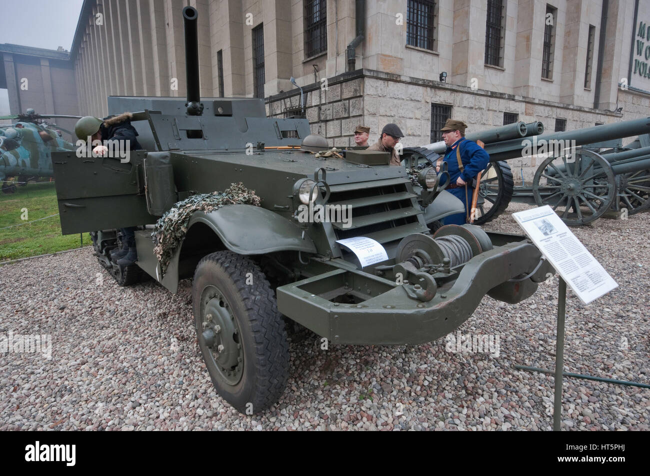 Americano-fatto T-48 semovente per pistola serbatoio/distruttore, basata su M3 a mezza via, utilizzato in Polonia come SU-57, polacco esercito Museo a Varsavia, Polonia Foto Stock