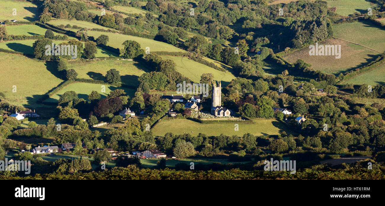 Vista panoramica del villaggio di Widecombe in moro Parco Nazionale di Dartmoor Devon UK Foto Stock