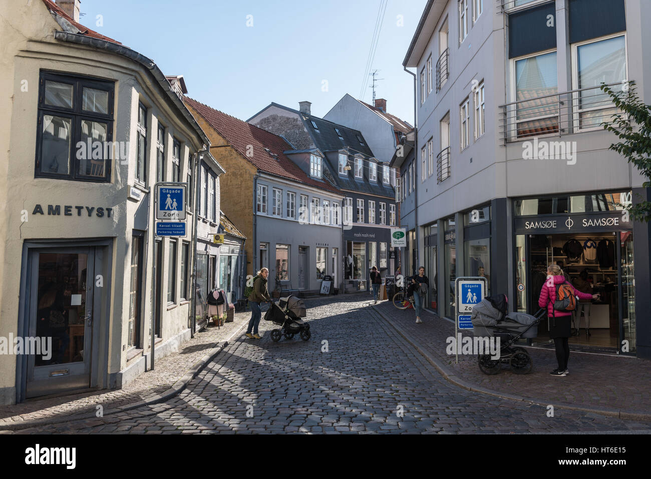 Shopping nel centro della città di Aarhus, Capitale Europea della Cultura nel 2017, Nord dello Jutland, Danimarca Foto Stock