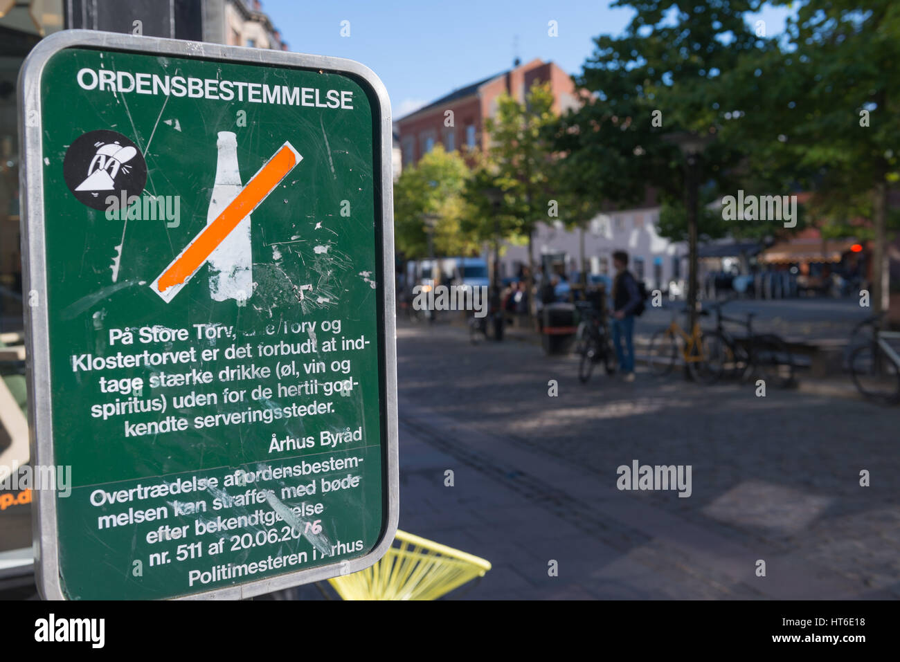 Alcool vietato su Store Torv (Piazza Grande) nel centro della città di Aarhus, Europea città culturale nel 2017, Nord dello Jutland, Danimarca, Scandinavia, Foto Stock