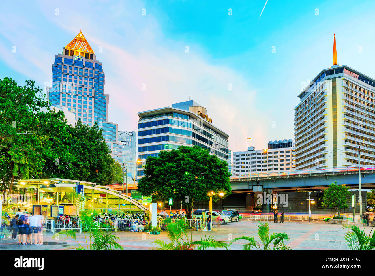 BANGKOK, Tailandia - 29 gennaio: questa è una vista serale di Silom financial district Hotel che è una popolare località turistica per soggiornare a Bangkok il Janua Foto Stock