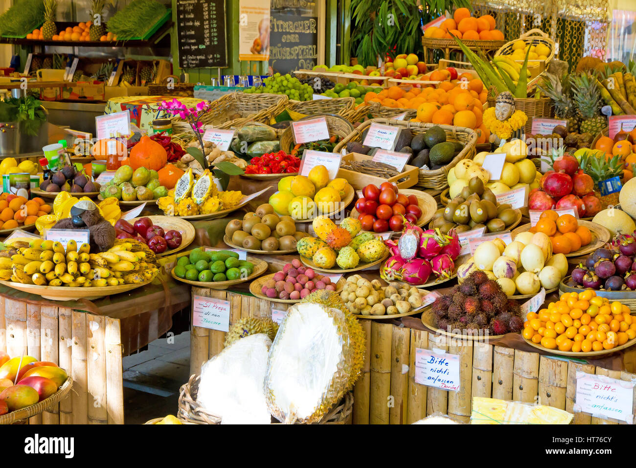 Frutti Esotici sul Viktualienmarkt Monaco di Baviera, Germny Foto Stock