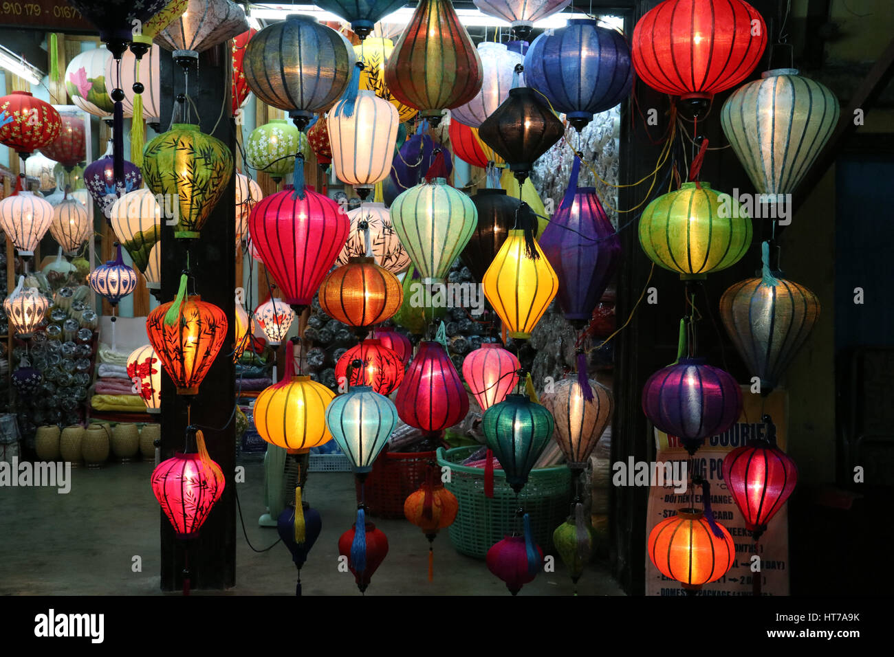 Lampions di Hoian di notte, Vietnam Foto Stock