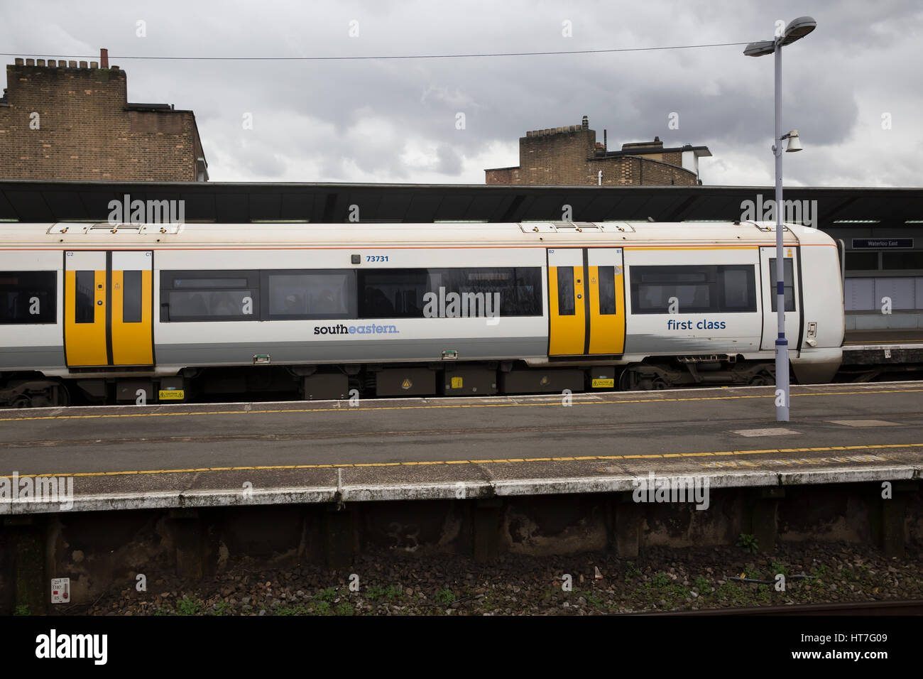 South Eastern Trains a Waterloo alla Stazione Ferroviaria Est Foto Stock