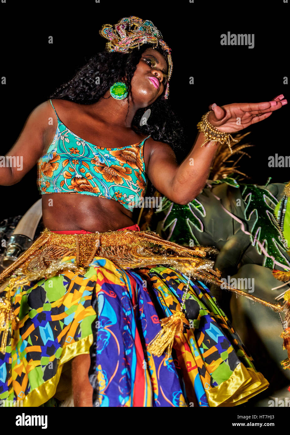 Il Brasile, Stato di Rio de Janeiro, città di Rio de Janeiro, ballerino di Samba nella sfilata di carnevale. Foto Stock