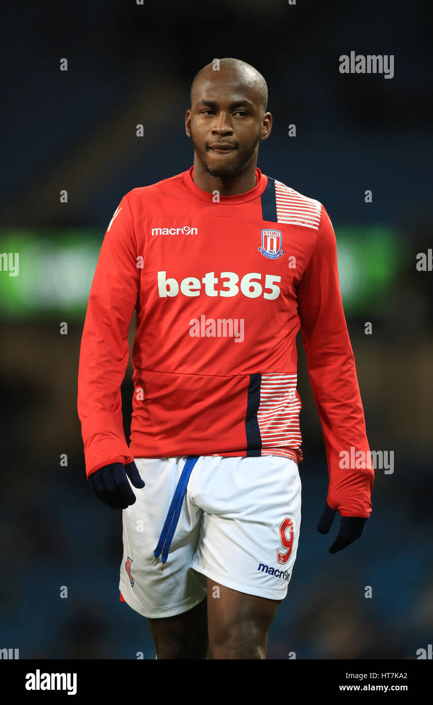 Saido Berahino di Stoke City durante la partita della Premier League all'Etihad Stadium di Manchester. PREMERE ASSOCIAZIONE foto. Data immagine: Mercoledì 8 marzo 2017. Guarda la storia di calcio della PA Man City. Il credito fotografico dovrebbe essere: Mike Egerton/PA Wire. RESTRIZIONI: Nessun utilizzo con audio, video, dati, elenchi di apparecchi, logo di club/campionato o servizi "live" non autorizzati. L'uso in-match online è limitato a 75 immagini, senza emulazione video. Nessun utilizzo nelle scommesse, nei giochi o nelle pubblicazioni di singoli club/campionati/giocatori. Foto Stock