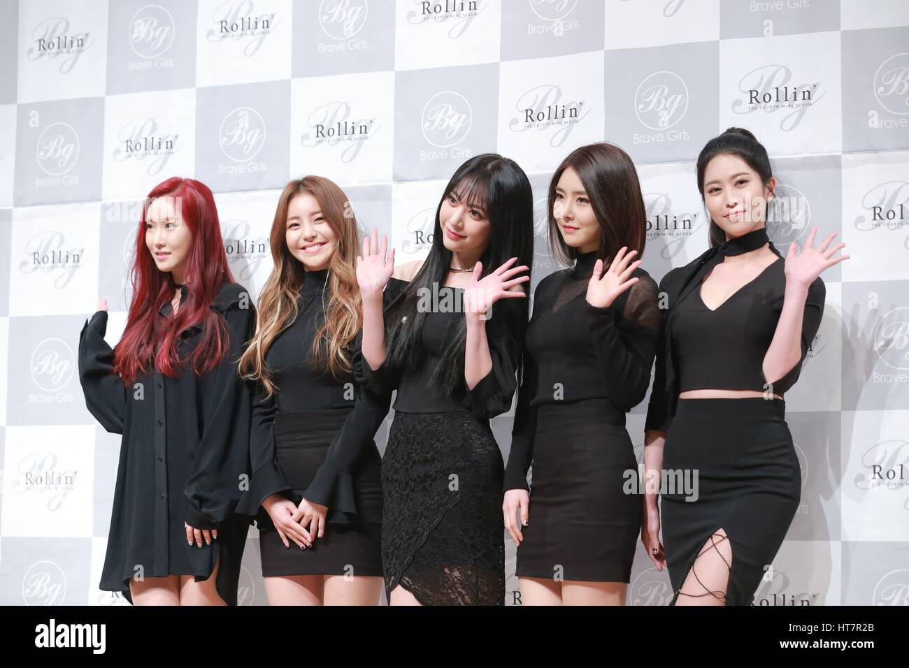 Seul in Corea. 07Th Mar, 2017. Brave ragazze frequentare la vetrina della loro quarta mini album Rollin a Seul, in Corea su 07 Marzo, 2017.(Cina e Corea diritti) Credito: TopPhoto/Alamy Live News Foto Stock